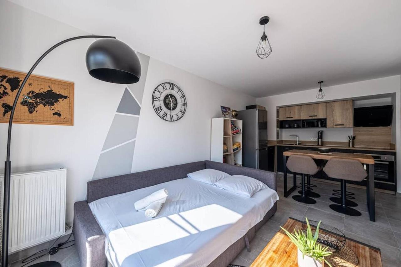 F2 Cozy Pour 4 Proche Disneyland - Fairytale Factory Villeneuve-Saint-Denis Екстериор снимка